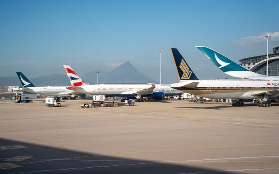 Senior Travel Tips: Maintaining Energy & Beating Jet Lag on Flights